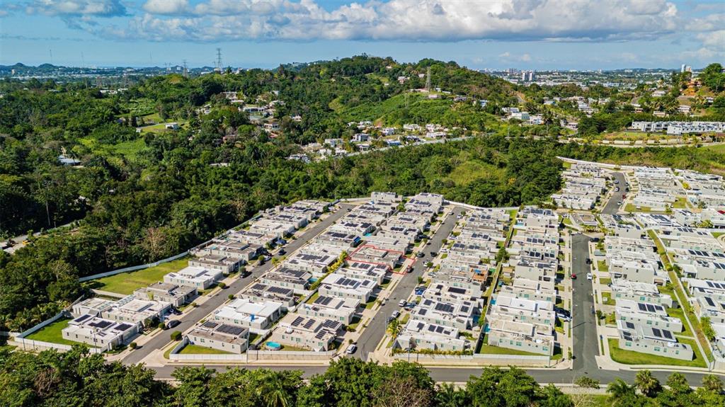 Montecielo, Lyra St., Guaynabo - 28