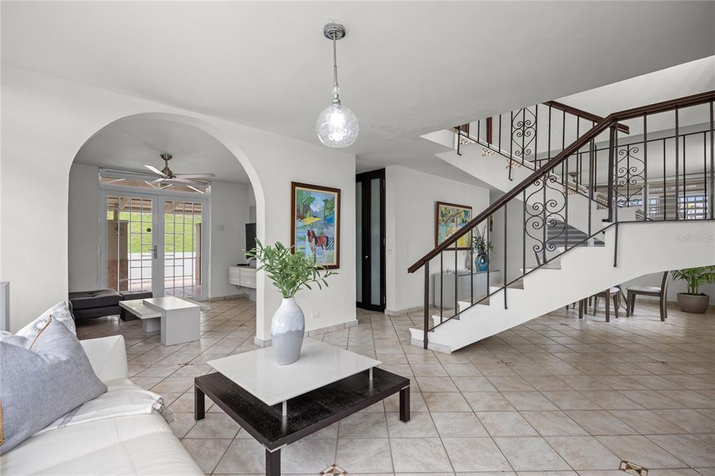 Calle 6 H17, Tintillo Gardens, Guaynabo - 2