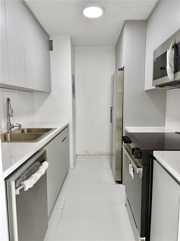 1004, 14, Ave.san Patricio, Guaynabo - 1
