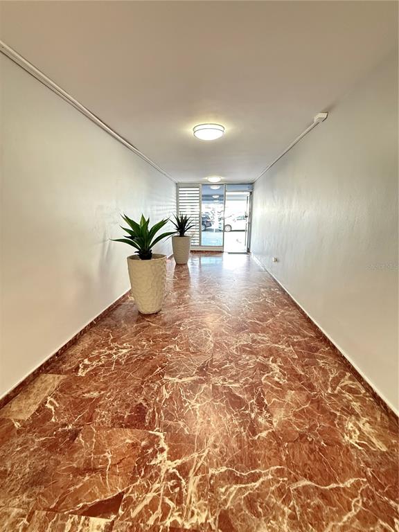 1004, 14, Ave.san Patricio, Guaynabo - 18