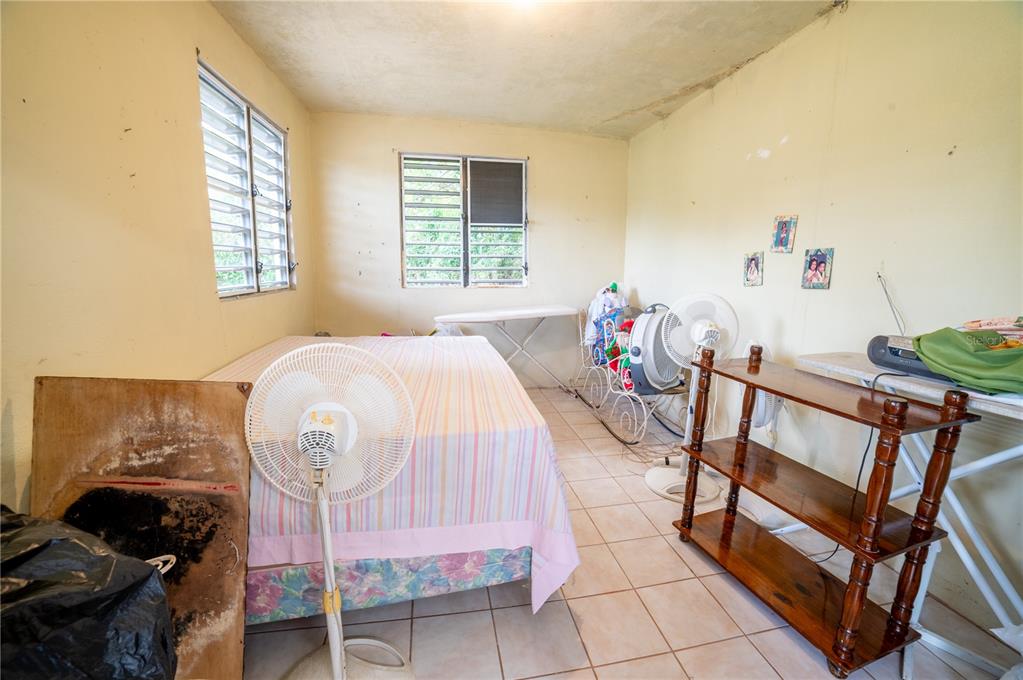 77A, 9, Calle 9, Yabucoa - 17