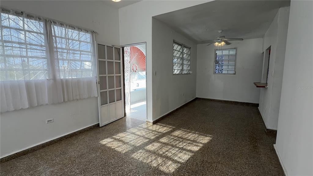 926, Calle Becasina E-32, Urb Country Club, San Juan - 14