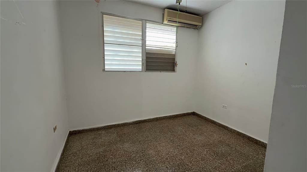 926, Calle Becasina E-32, Urb Country Club, San Juan - 19