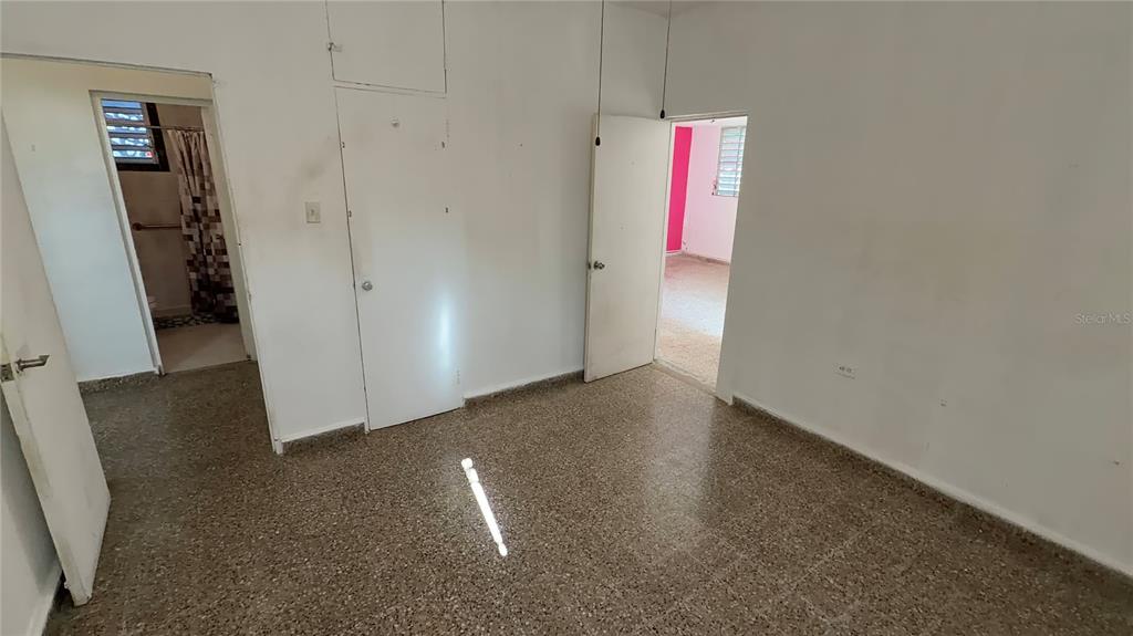 926, Calle Becasina E-32, Urb Country Club, San Juan - 23
