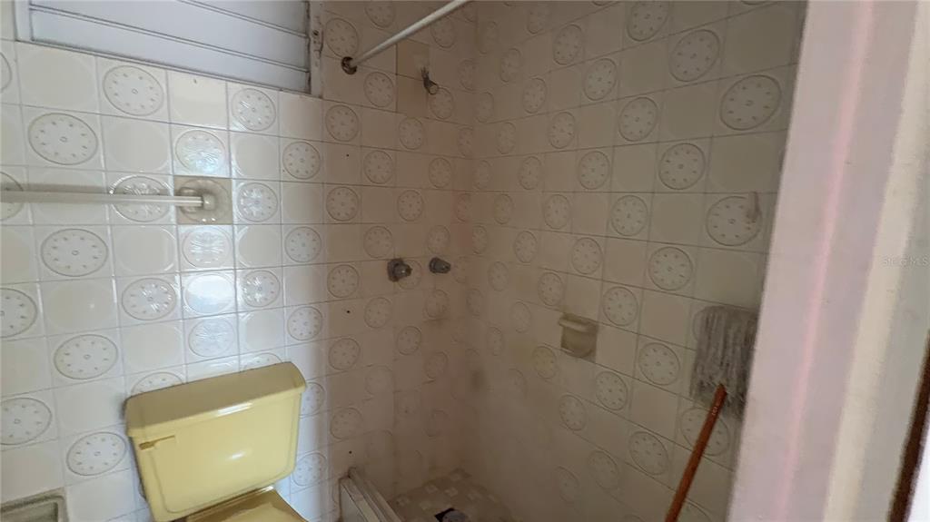 926, Calle Becasina E-32, Urb Country Club, San Juan - 34