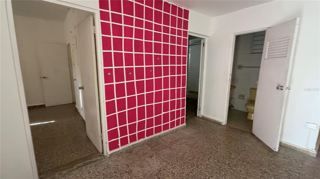926, Calle Becasina E-32, Urb Country Club, San Juan - 36