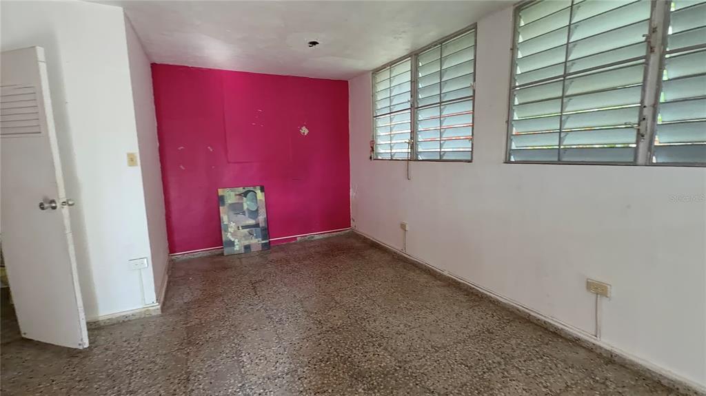 926, Calle Becasina E-32, Urb Country Club, San Juan - 37