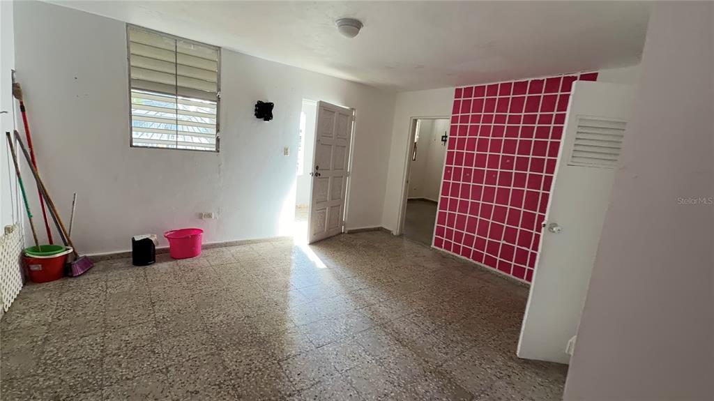 926, Calle Becasina E-32, Urb Country Club, San Juan - 39