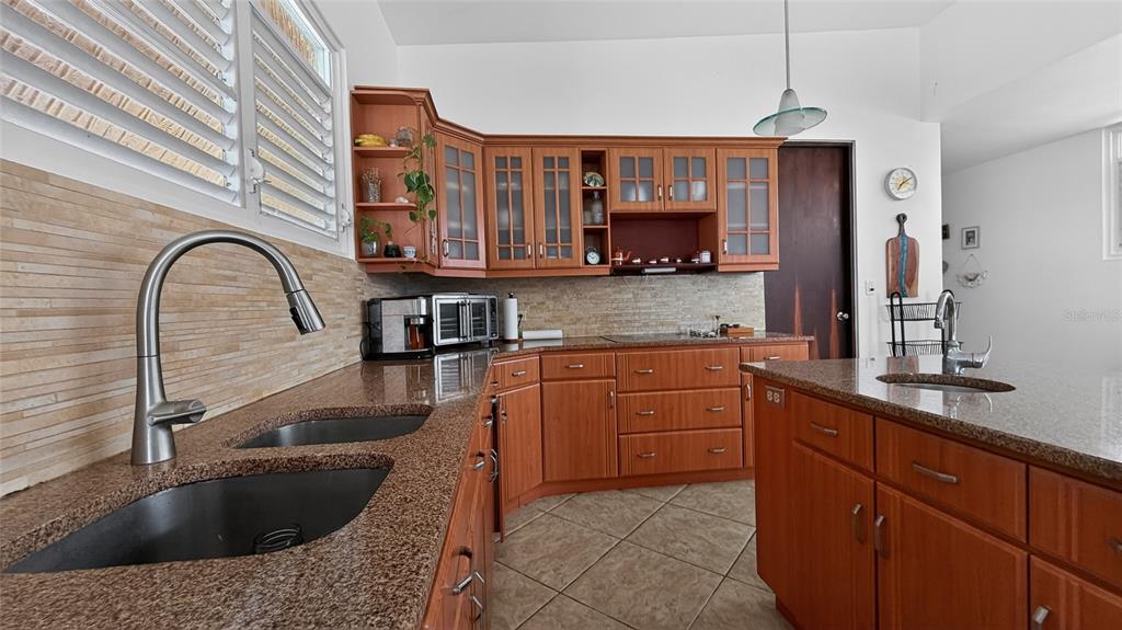 Pr-839, Lot 9, Km 6.7 Altos De Camarones, Guaynabo - 12