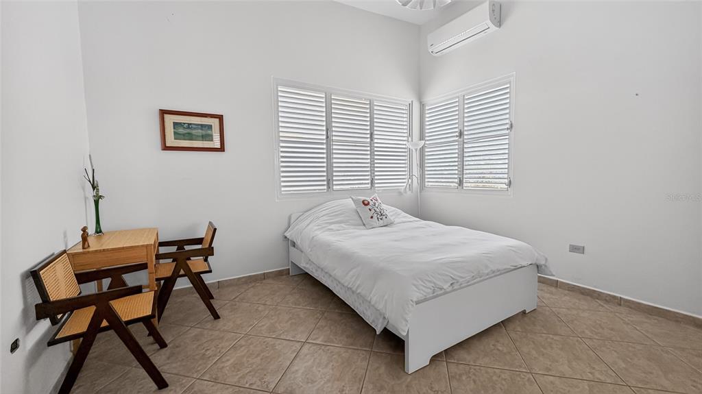 Pr-839, Lot 9, Km 6.7 Altos De Camarones, Guaynabo - 17