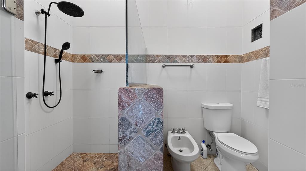 Pr-839, Lot 9, Km 6.7 Altos De Camarones, Guaynabo - 20