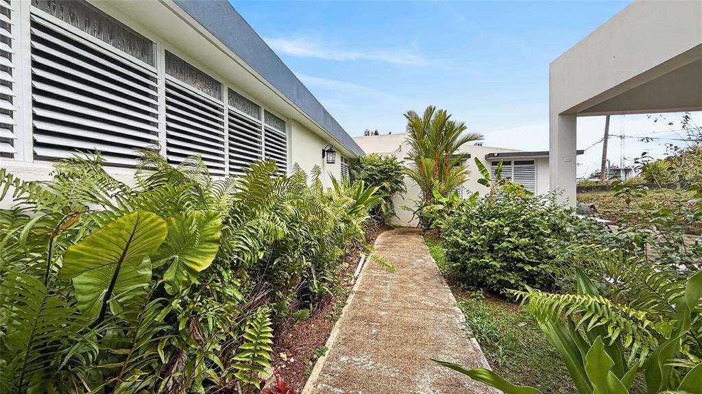 Pr-839, Lot 9, Km 6.7 Altos De Camarones, Guaynabo - 24