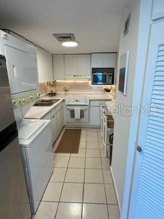 209, 4837, Ave. Isla Verde, Carolina - 4