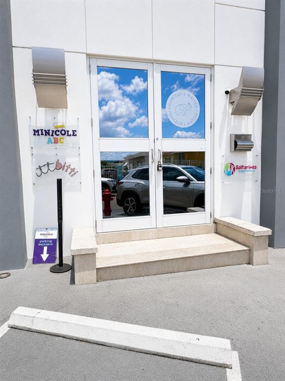 LOCAL A, Acerina #7, Urb. Muñoz Rivera (ave. Martinez Nadal), Guaynabo - 11