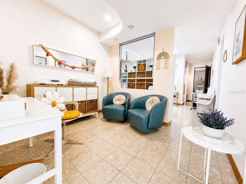 LOCAL A, Acerina #7, Urb. Muñoz Rivera (ave. Martinez Nadal), Guaynabo - 2