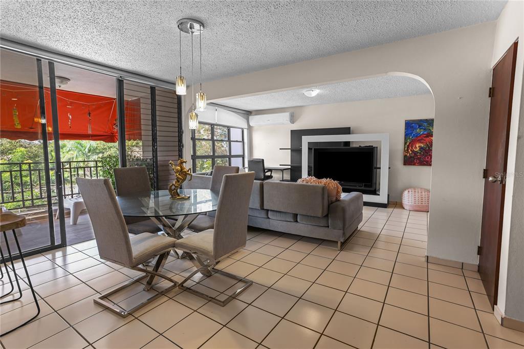 107a, 24a, Lopategui, Guaynabo - 4