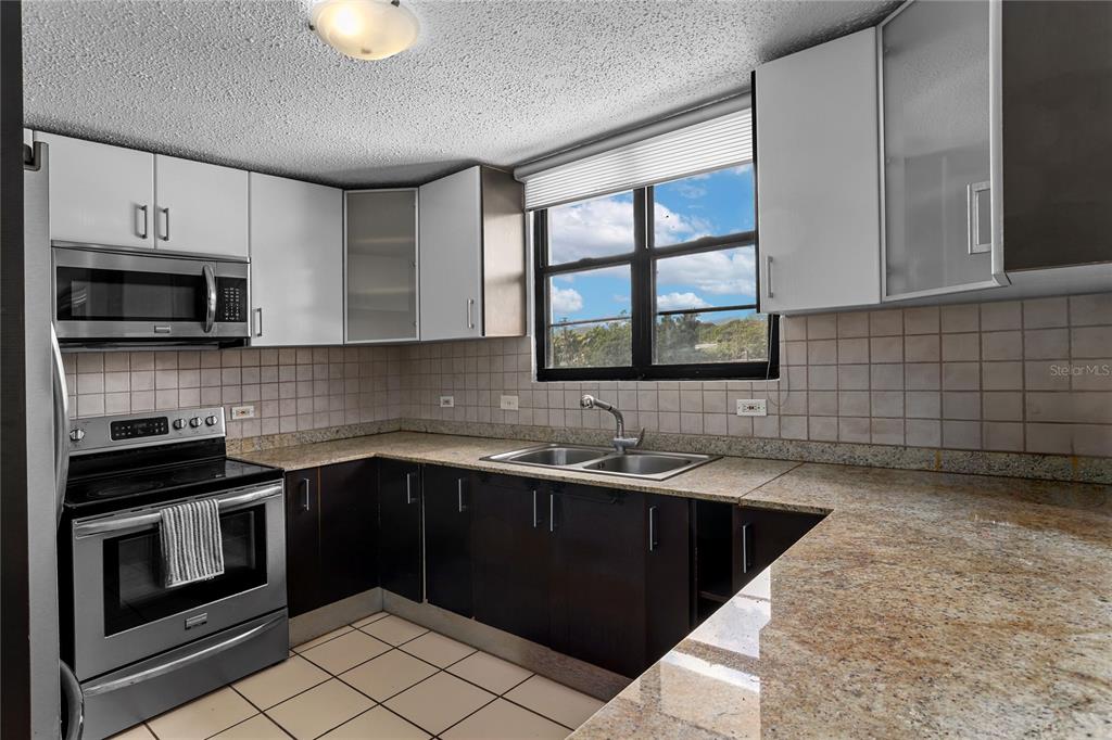 107a, 24a, Lopategui, Guaynabo - 7