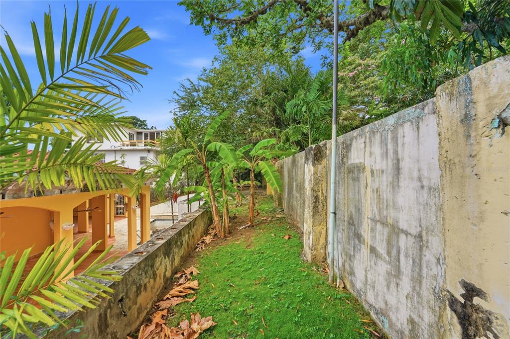 2, Calle J, Guaynabo - 12
