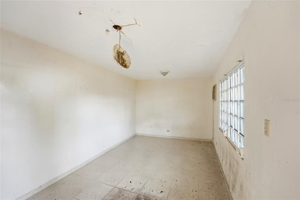 2, Calle J, Guaynabo - 13