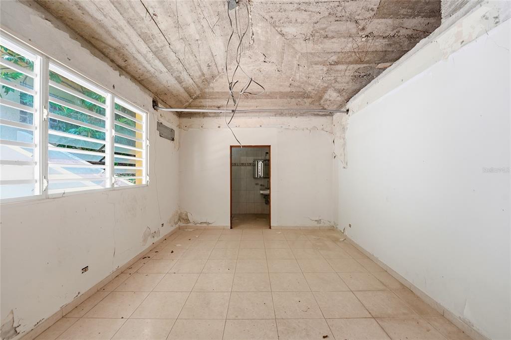 2, Calle J, Guaynabo - 16