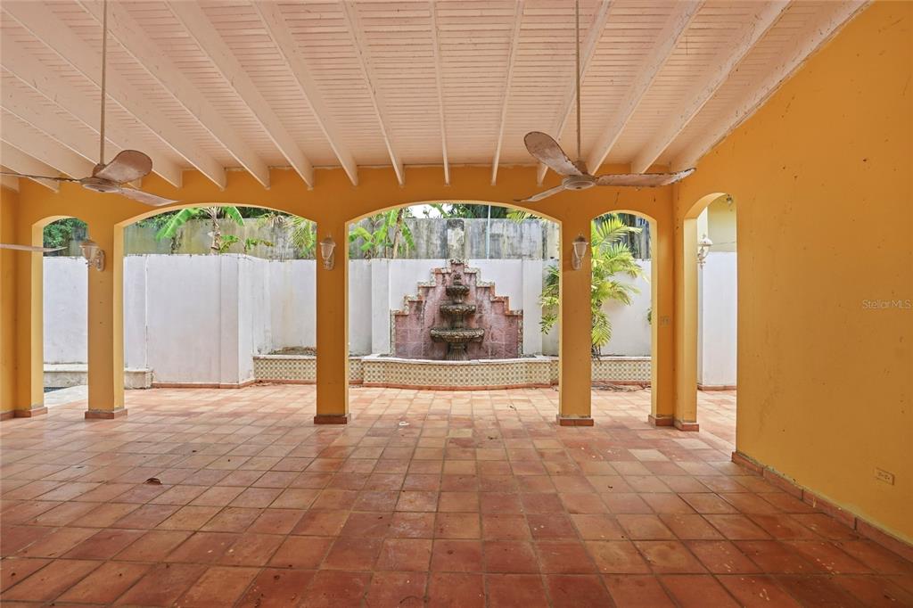 2, Calle J, Guaynabo - 9