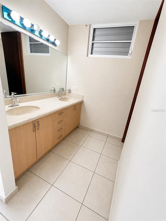 L-143 Urb Palacios Del Pr, Calle Pacifico, Juana Diaz - 10