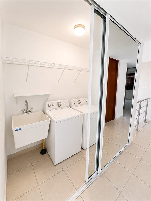 L-143 Urb Palacios Del Pr, Calle Pacifico, Juana Diaz - 12