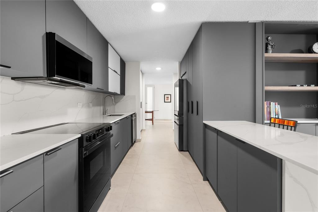 840, Malaga, Guaynabo - 3