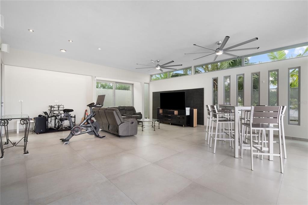 840, Malaga, Guaynabo - 6