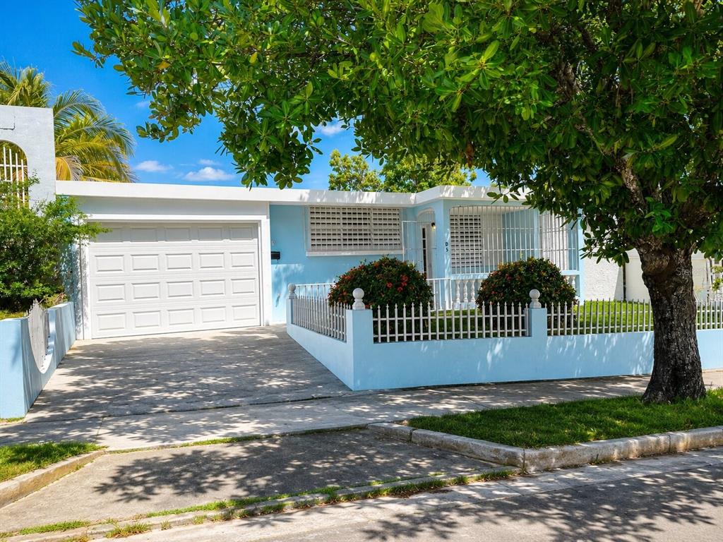 D5 Calle Canario, Villa Serena, Arecibo - 1