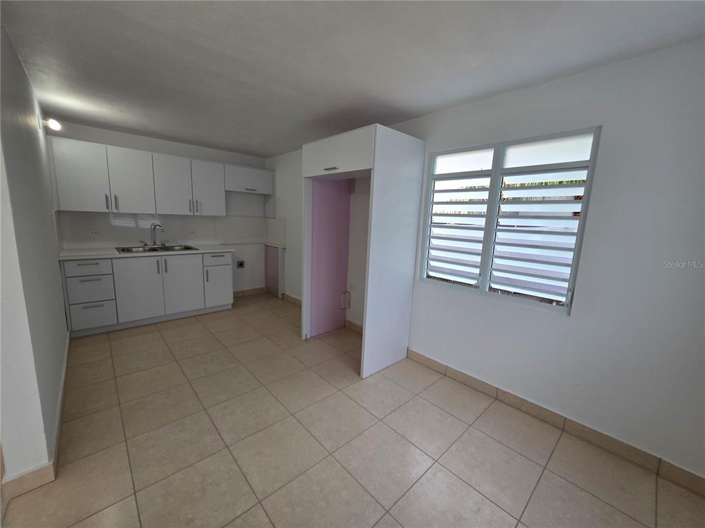 657 St, Bo. Arrenalejos #4, Arecibo - 10