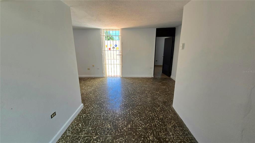 236s, 15, Villa Evangelina, Manati - 4
