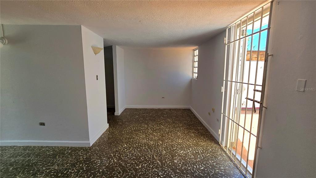236s, 15, Villa Evangelina, Manati - 5