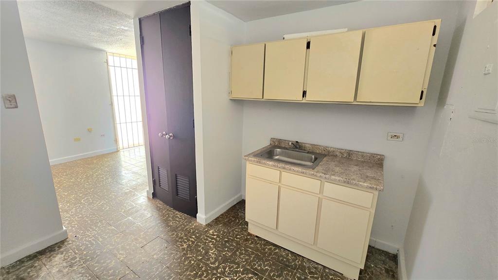 236s, 15, Villa Evangelina, Manati - 7