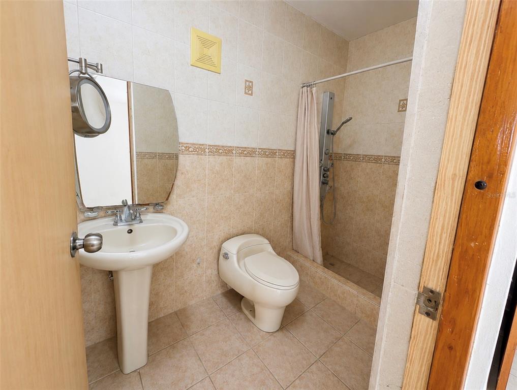 Urb. Morovis Del Norte, #614 Calle Uruguay, Morovis - 16