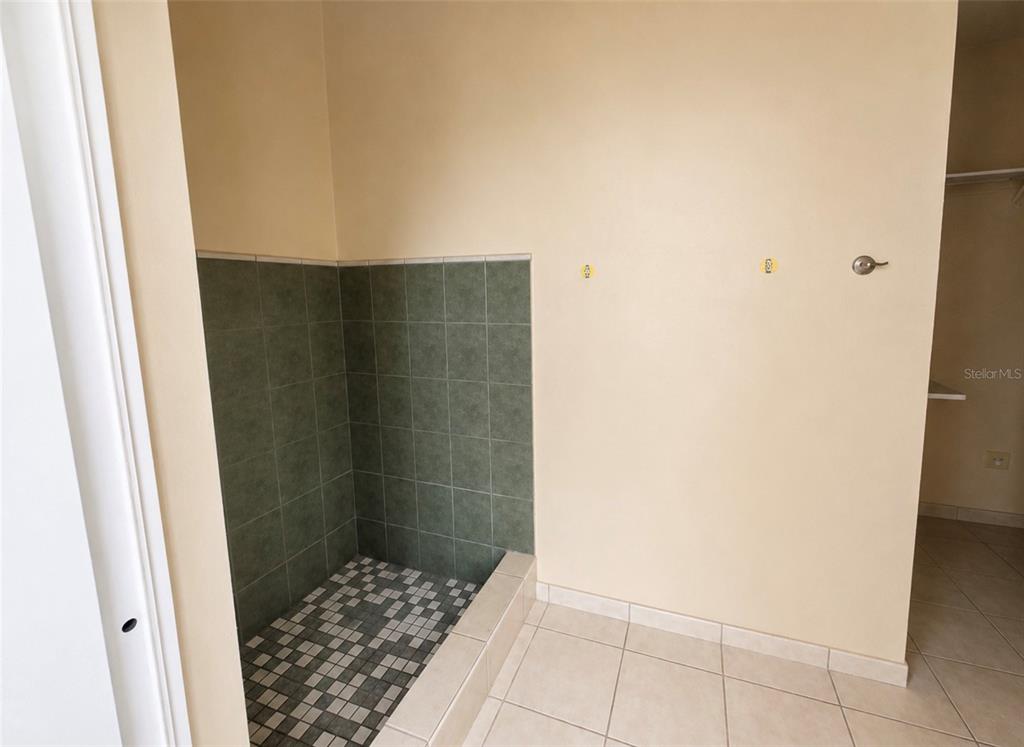 Urb. Morovis Del Norte, #614 Calle Uruguay, Morovis - 27