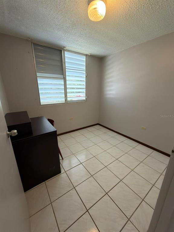 A104, 21 Calle Tamarindo, Condominio Villa San Ignacio, Mayaguez - 6