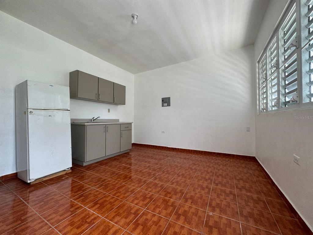 7, Carr. 908 Km 9.4, Bo. Tejas Apt., Humacao - 4