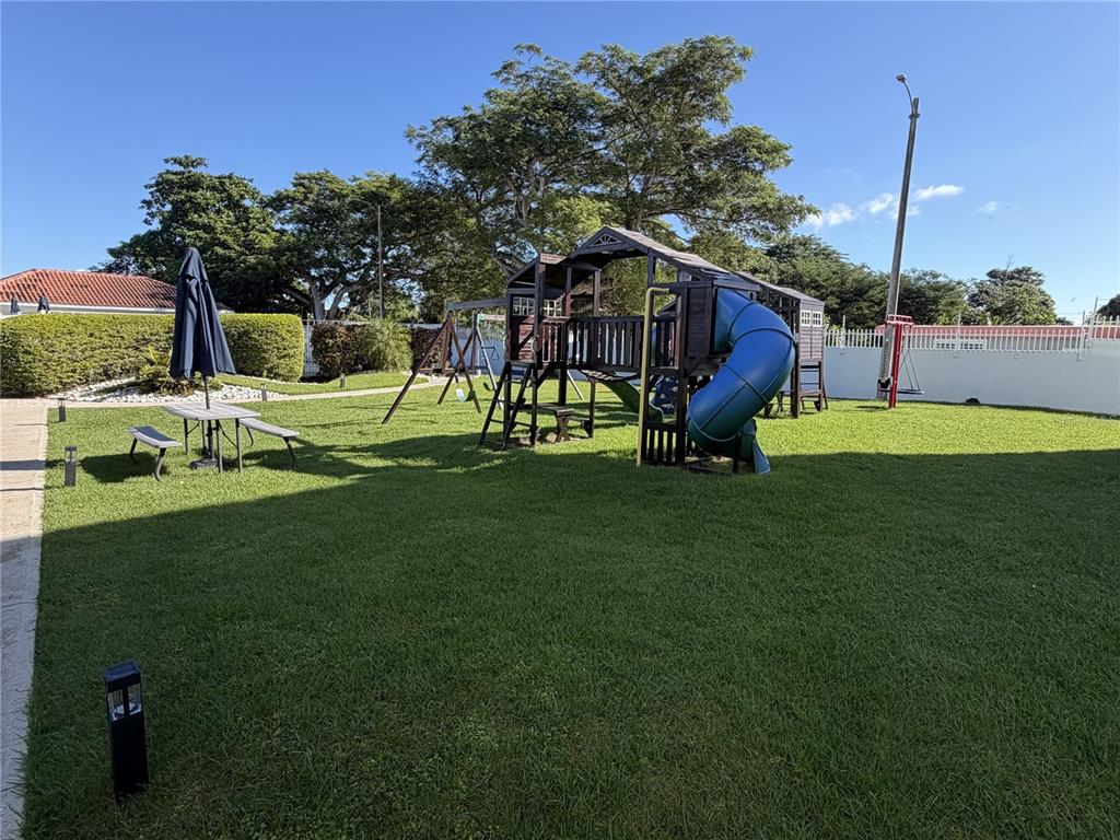 208, 208, Cond. Veredas Del Mar, Vega Baja - 12