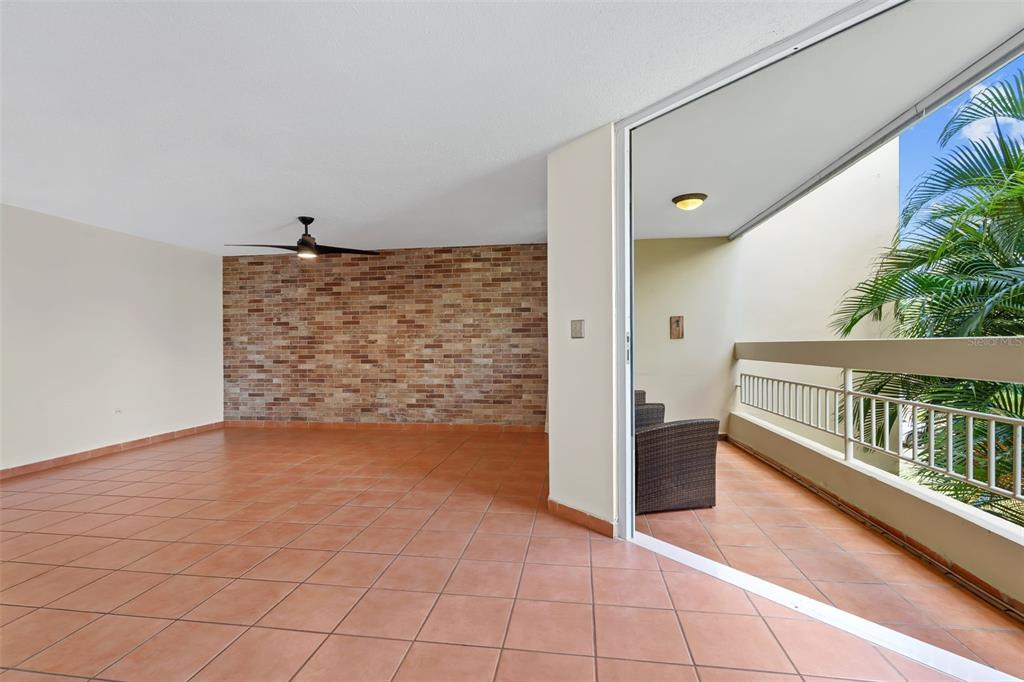 2, 30 Avenida, Juan Carlos De Borbón, Guaynabo - 2
