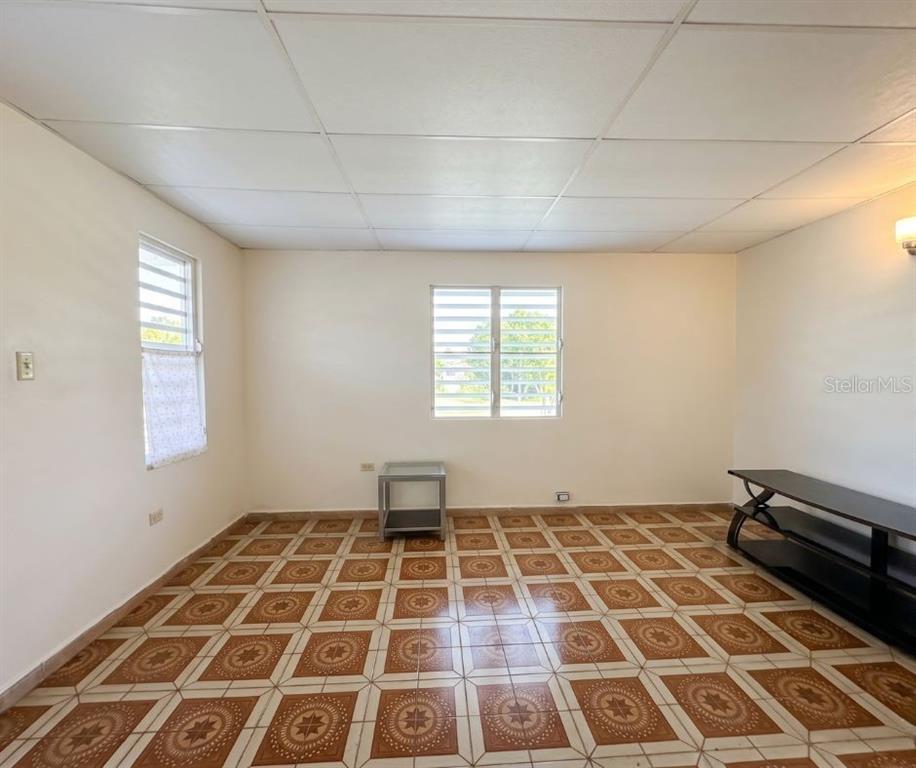 11, 89 Block 92, Villa Carolina Dev., Carolina - 11