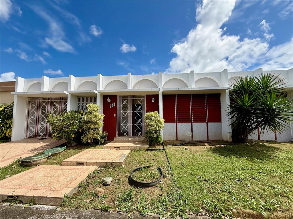 T-10, Mckinley, Guaynabo - 1