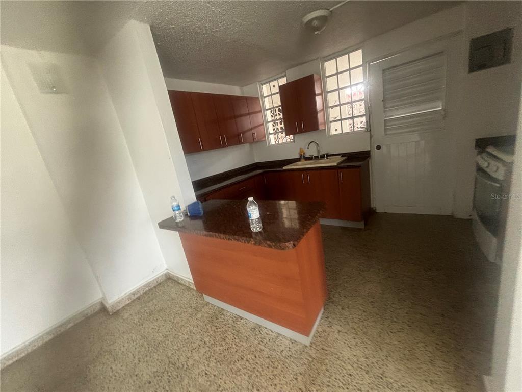 Calle 18, Bloque 23, Bayamon - 6