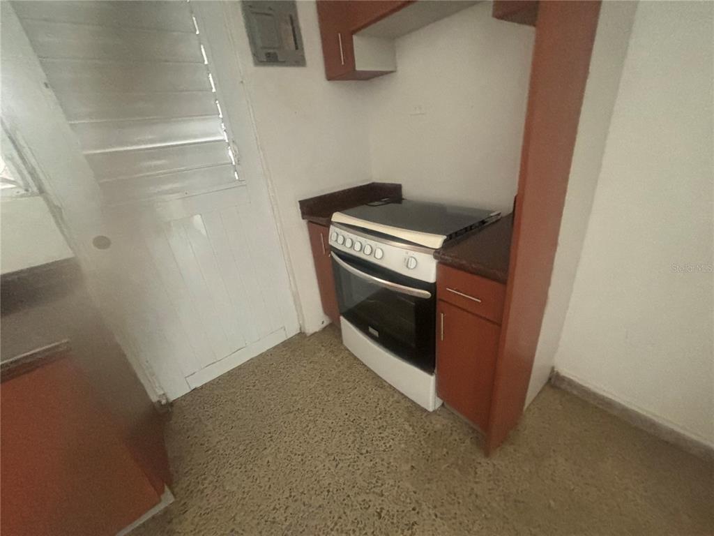 Calle 18, Bloque 23, Bayamon - 7