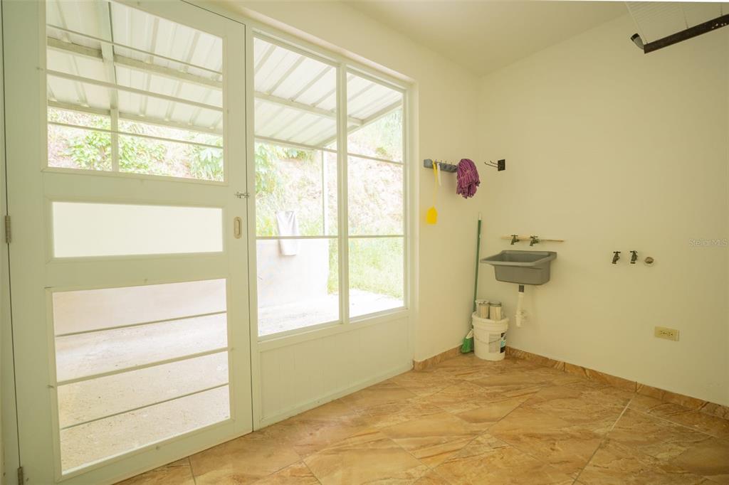 Carr 414, Sector Los Puentes, Rincon - 27