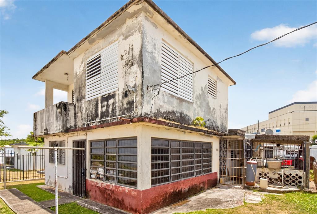 BLQ B7, 3, Urbanización Reparto Marquez, Arecibo - 30