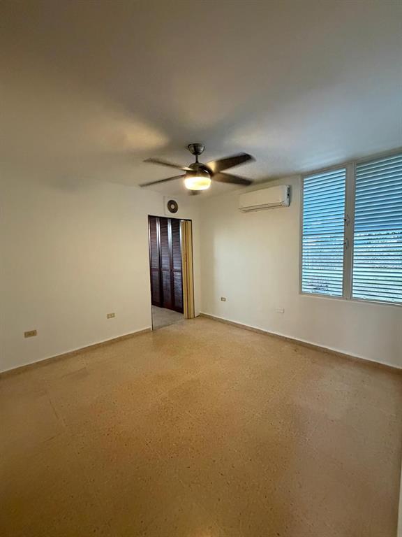 2105, Calle Antioquia, Guaynabo - 20