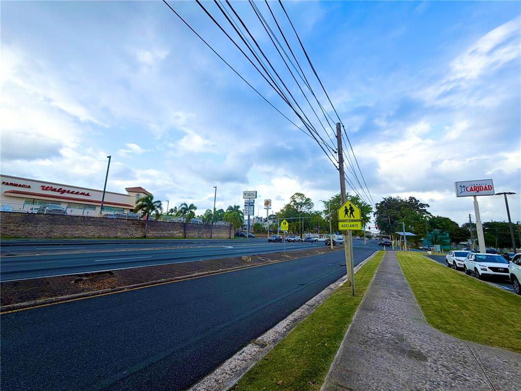 R-17, 10, Flambon Gardens, Bayamon - 6