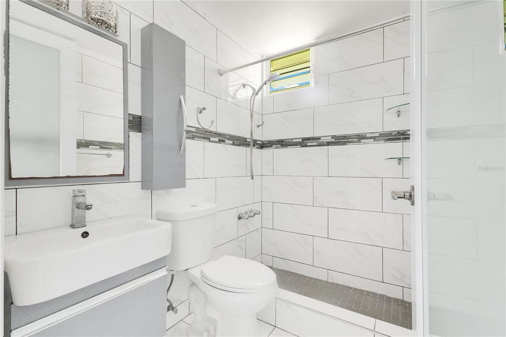 APT. 1504, Ave. Triovegabajeño, Cond. Torre Vista, Vega Baja - 12