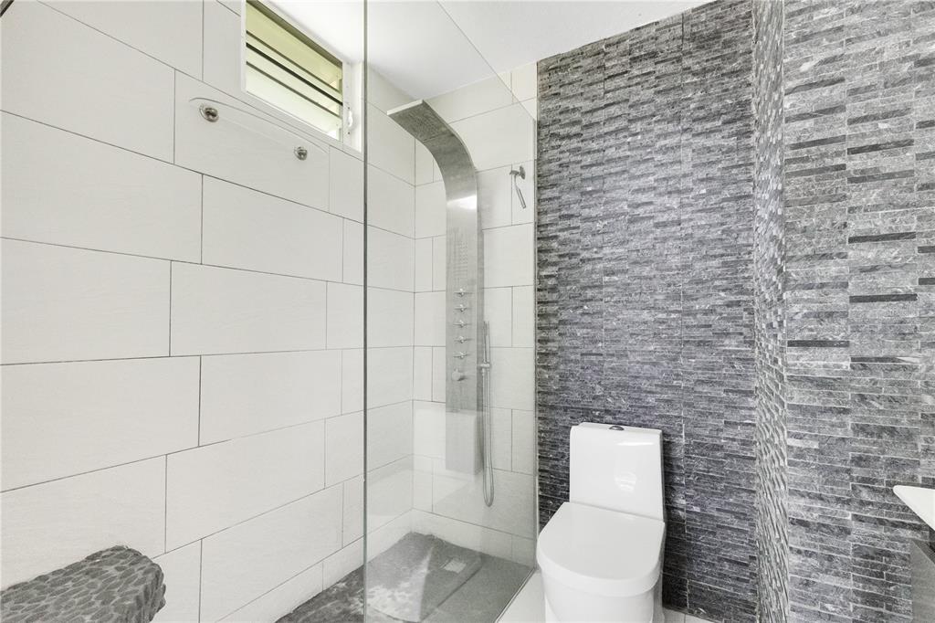 APT. 1504, Ave. Triovegabajeño, Cond. Torre Vista, Vega Baja - 18